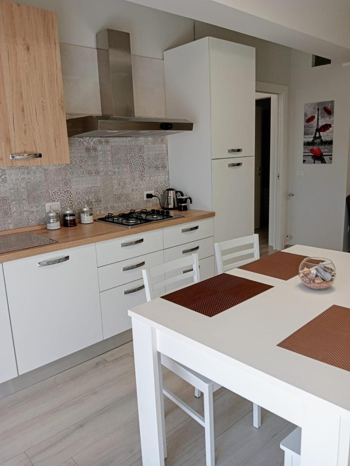 Appartamento Moderno In Centro Citta SantʼAgata di Militello Buitenkant foto